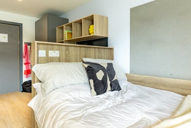 Premium En Suite - Image 4